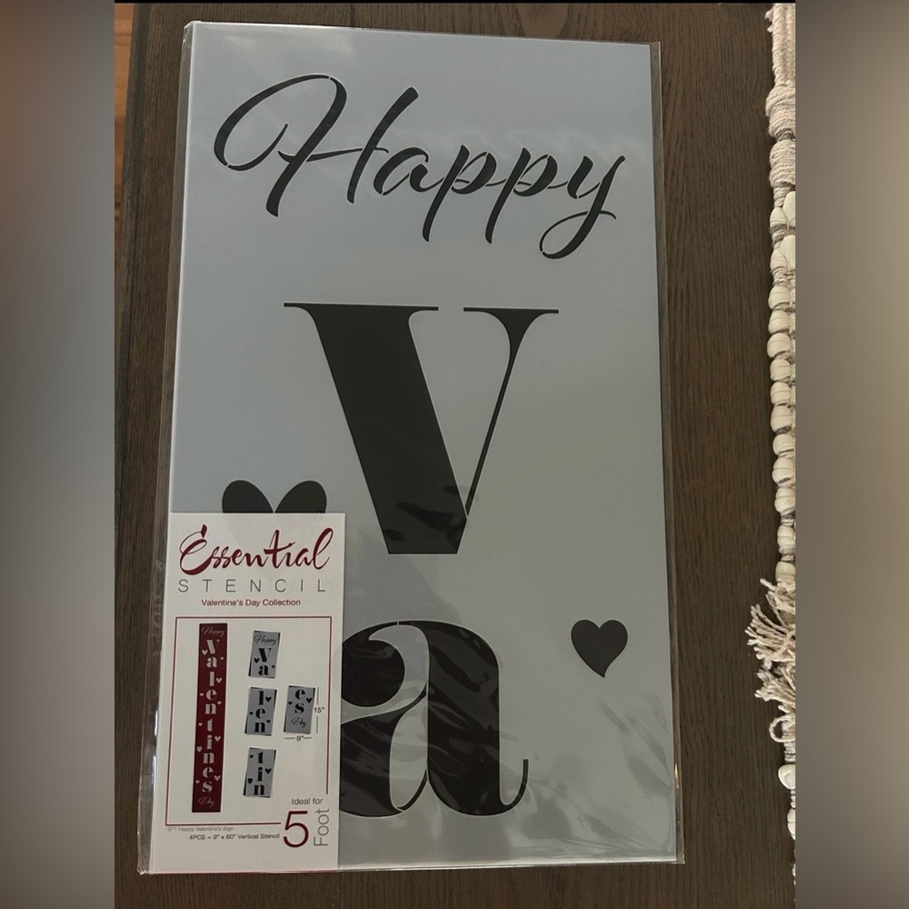 **3 FOR $30** 🛍️ NWT 5 FOOT “ HAPPY VALENTINES DAY” PORCH LEANER STENCIL